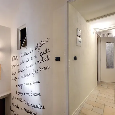 Vico Street Apartment Naples
