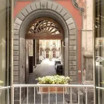 Vico Street Apartmán *