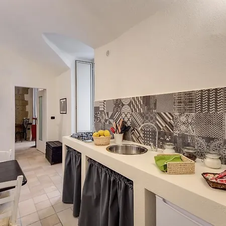 Vico Street Apartment Naples