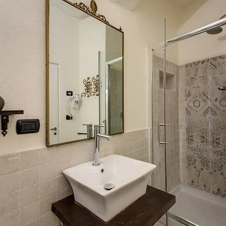 Vico Street Apartment
