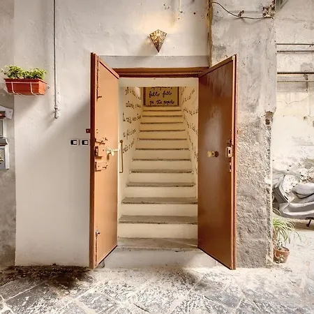 Apartment Vico Street Naples